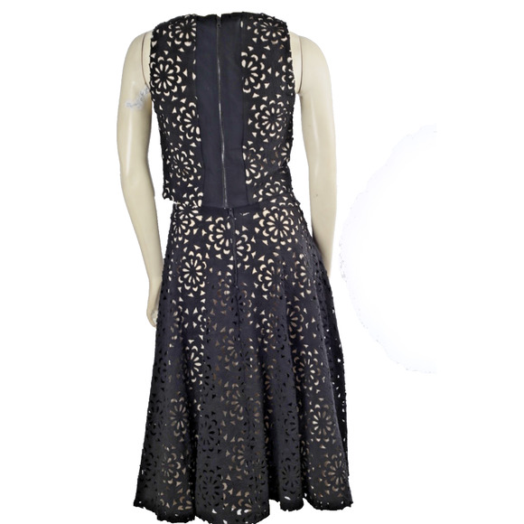 Alice + Olivia Viviana Black Floral Laser Cut 2pc Set Top 4 Skirt 2 Suit - Picture 10 of 12